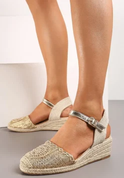 Złote Sandały na Koturnie Ozdobione Plecionką z Juty z Zapięciem przy Kostce Tesamara