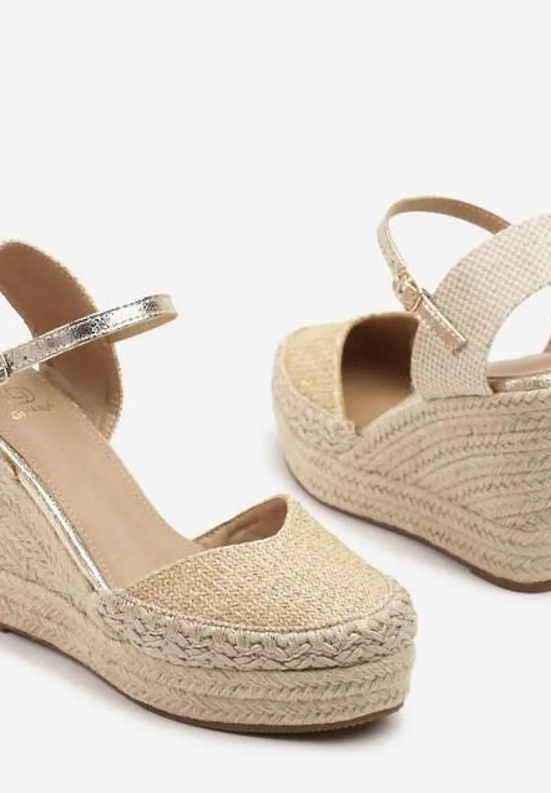 Złote Sandały na Koturnie w Typie Espadryli Ozdobione Plecionką Akiora