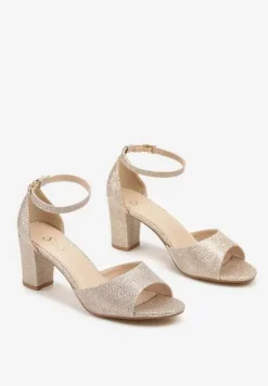 Złote Sandały na Obcasie Ozdobione Brokatem Selindrael