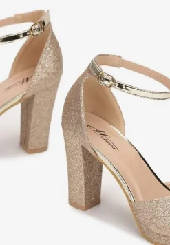Złote Sandały na Słupkowym Obcasie z Brokatem Sconis