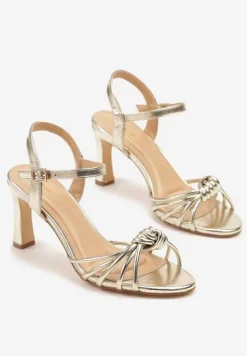 Złote Sandały na Słupku Vices Ozdobione Supełkiem Filarina