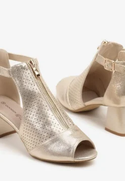 Złote Sandały na Słupku ze Skórzaną Wkładką Ozdobione Suwakiem i Perforacją Ciaralira