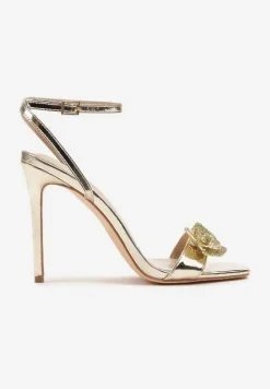 Złote Sandały na Szpilce Ozdobione Cyrkoniowymi Aplikacjami 3D Ranqua