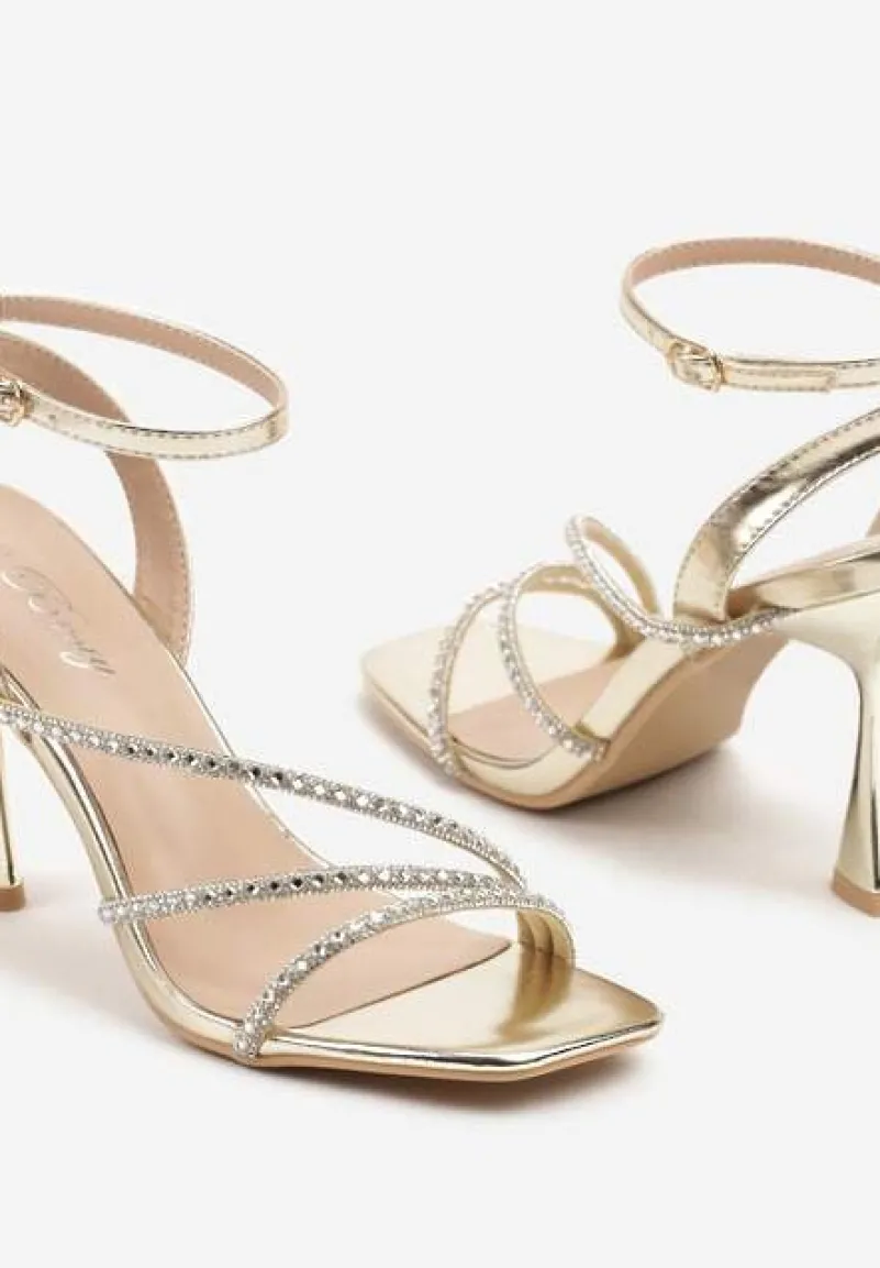 Złote Sandały na Szpilce Ozdobione Paskami z Cyrkonii Nusiella