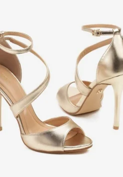 Złote Sandały na Szpilce Vices Ozdobione Paskami Sarariae