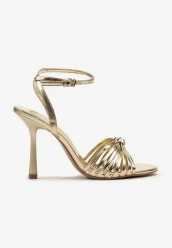 Złote Sandały na Szpilce z Cienkimi Paseczkami z Supełkiem Wloedia