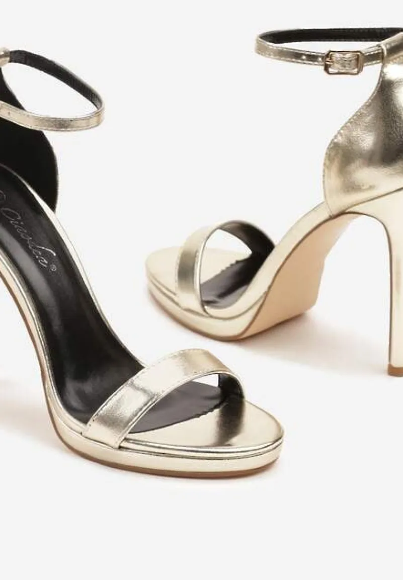 Złote Sandały na Szpilce z Paskiem wokół Kostki i Sprzączką Silirea