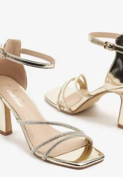 Złote Sandały Szpilki Zdobione Cyrkoniami Zapinane na Klamerkę Alimora