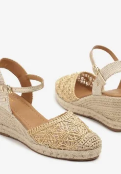 Złote Sandały Vices na Plecionym Koturnie w Stylu Boho Lisalia