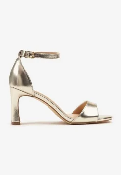 Złote Sandały Vices na Szpilce w Klasycznym Stylu Nitressa