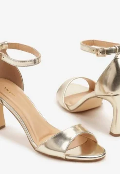 Złote Sandały Vices na Szpilce w Klasycznym Stylu Nitressa