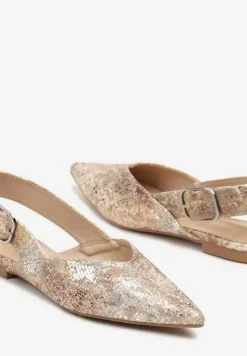 Złote Wężowe Sandały Typu Slingback Ozdobione Klamrą Banelias