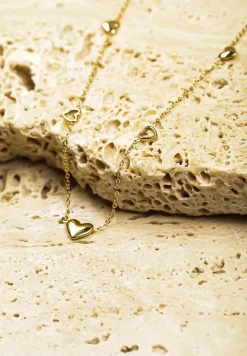 Złoty Naszyjnik Ozdobiony Sercami Zolaki