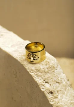 Złoty Pierścionek Szeroki z Motywem Drzewa Emazia