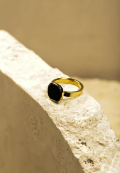 Złoty Pierścionek z Ozdobnym Oczkiem Vikiera