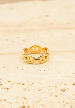 Złoty Pierścionek z Wycięciami Amynt